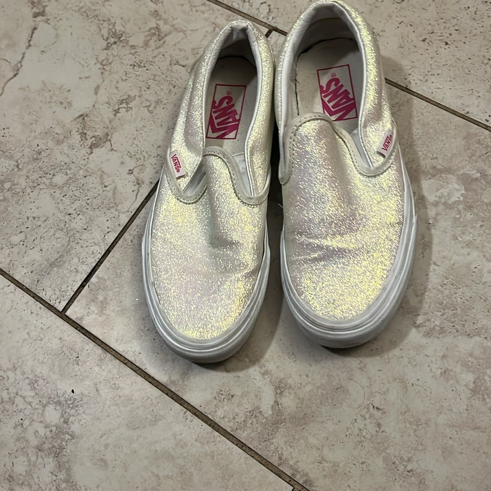Vans - Picture 3 of 3